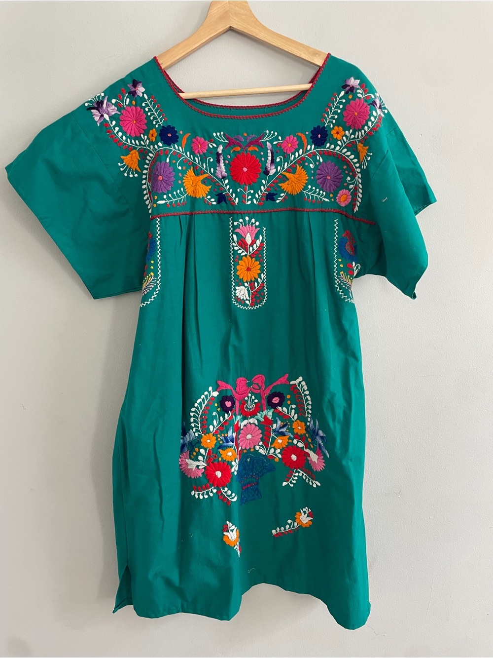 VTG Green Embroidered Mexican Folk Art Dress Multicolor Flowers S/M